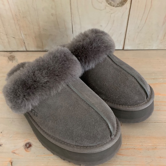 - Ugg disquette sheepskin platform clog slippers gray new - Picture 4 of 10